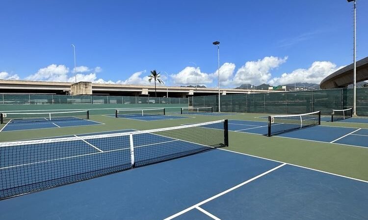 Finding a Pickleball Game on Oahu: Where to go and When to play.